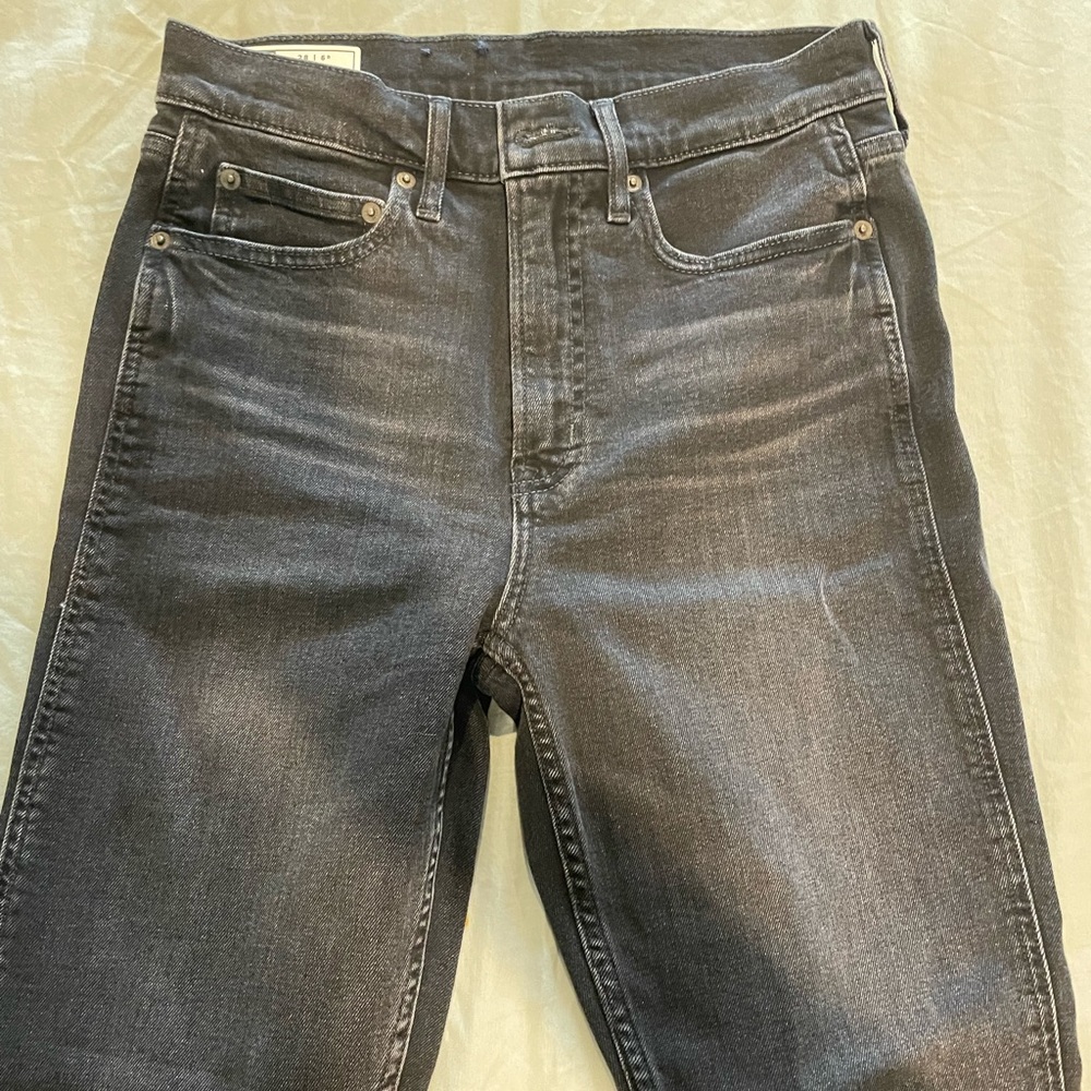Gap Cigarette High Rise Jean 28